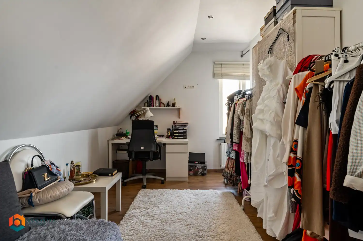 Instapklare woning met 5 slpkrs, zwembad en leuke tuin te Schiplaken foto 25