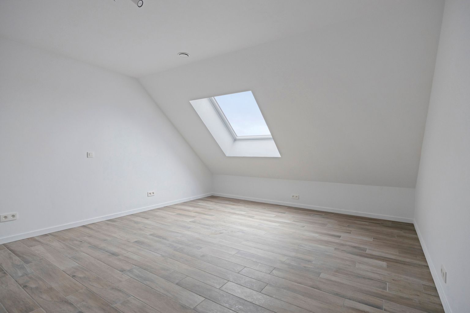 Een prachtige nieuwbouw driegevelwoning op topligging foto 24