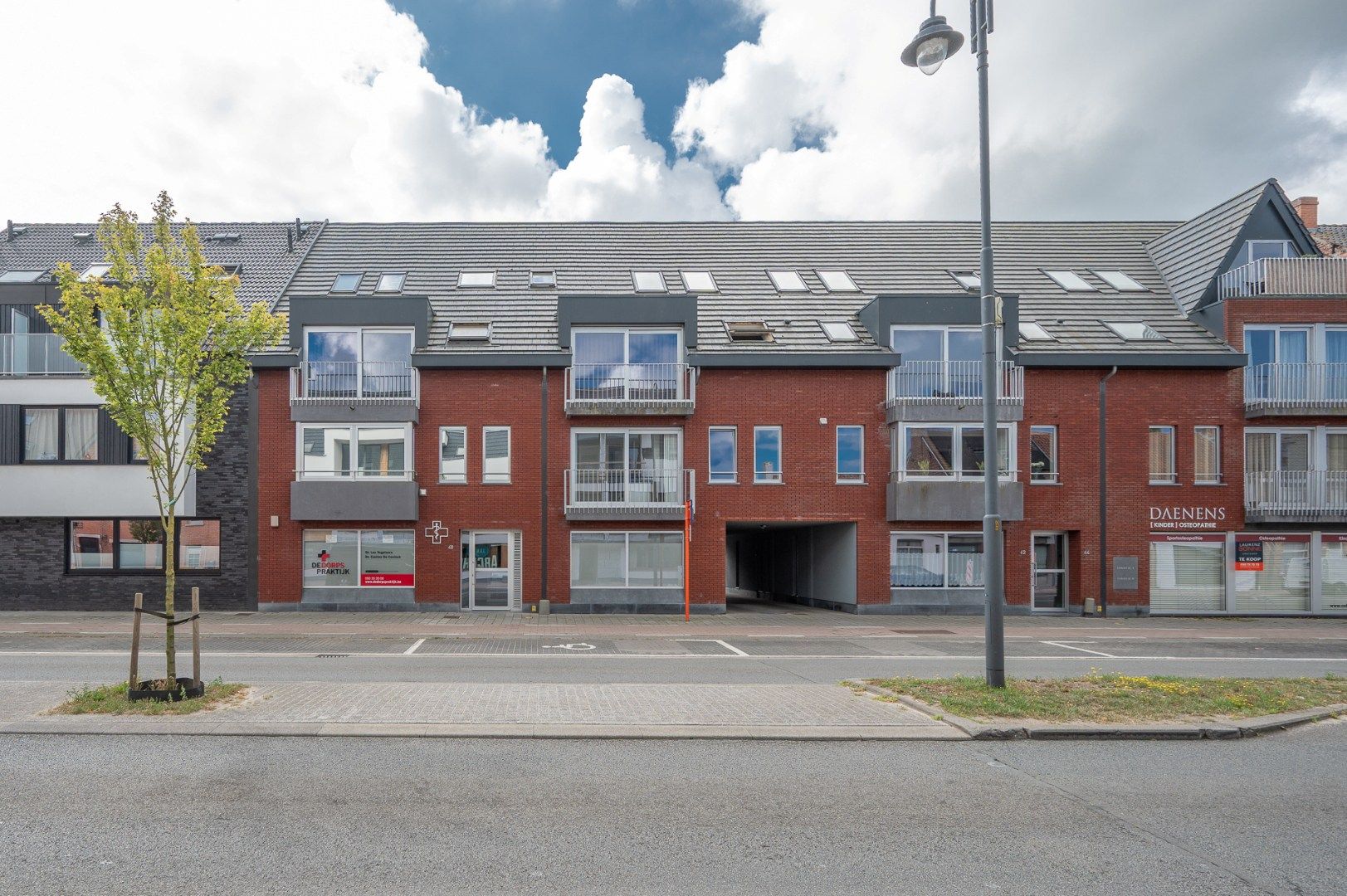 Mooi appartement met 2 slaapkamers en groot terras. foto 12