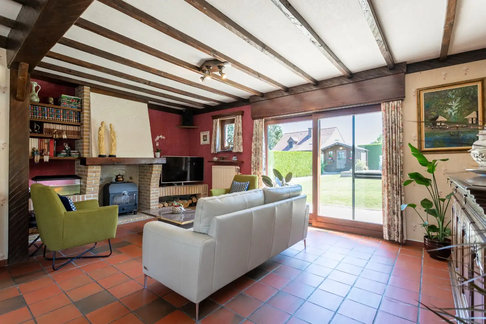Verzorgde woning met 3 slpk, garage en tuin foto 9
