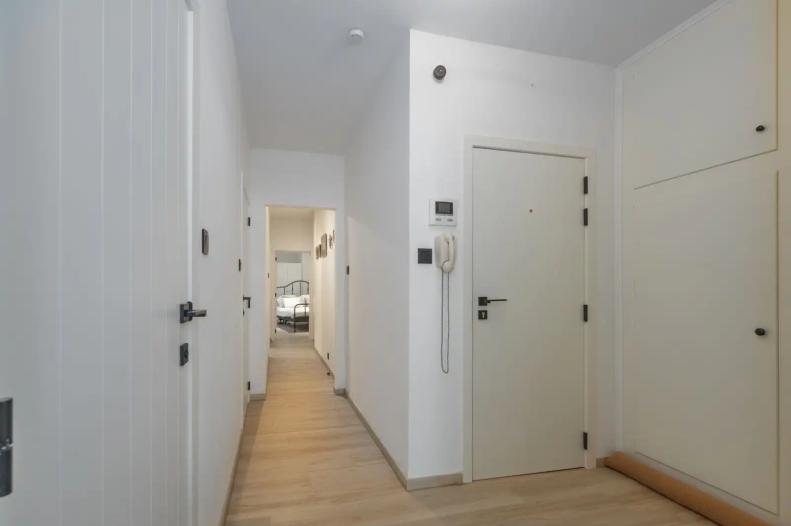 Subliem gerenoveerd appartement met 2 slaapkamers pal aan zee foto 10