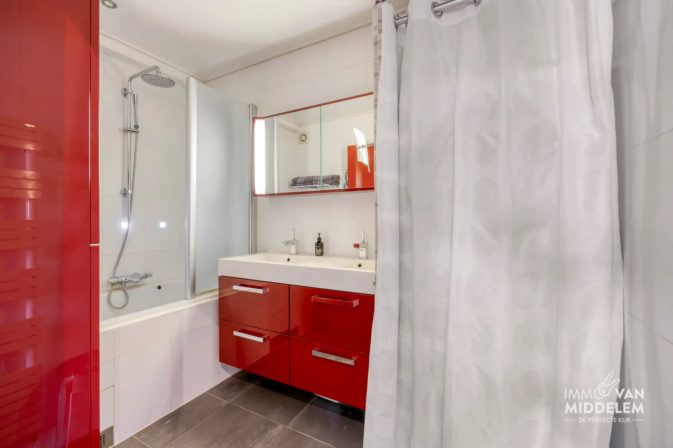 INSTAPKLAAR 2-SLAAPKAMER APPARTEMENT MET TUIN EN GARAGE foto 10