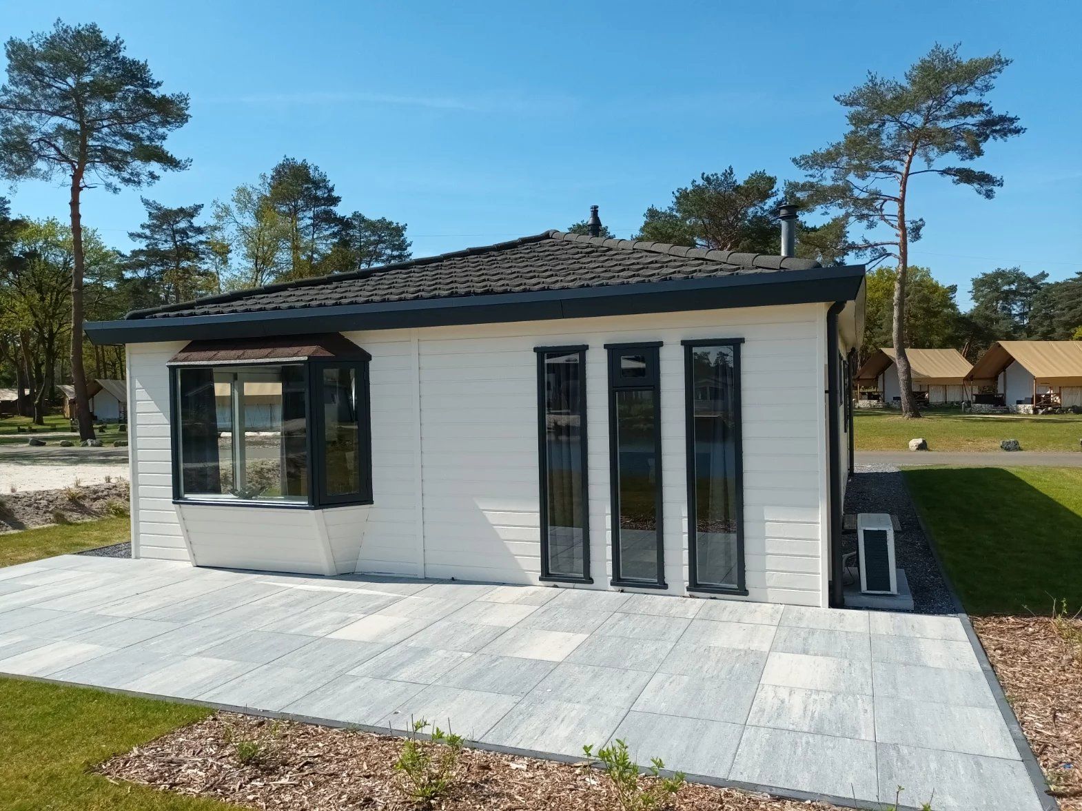 ruime chalet voor 4 personen op vakantiepark Europarcs te Mol foto 2