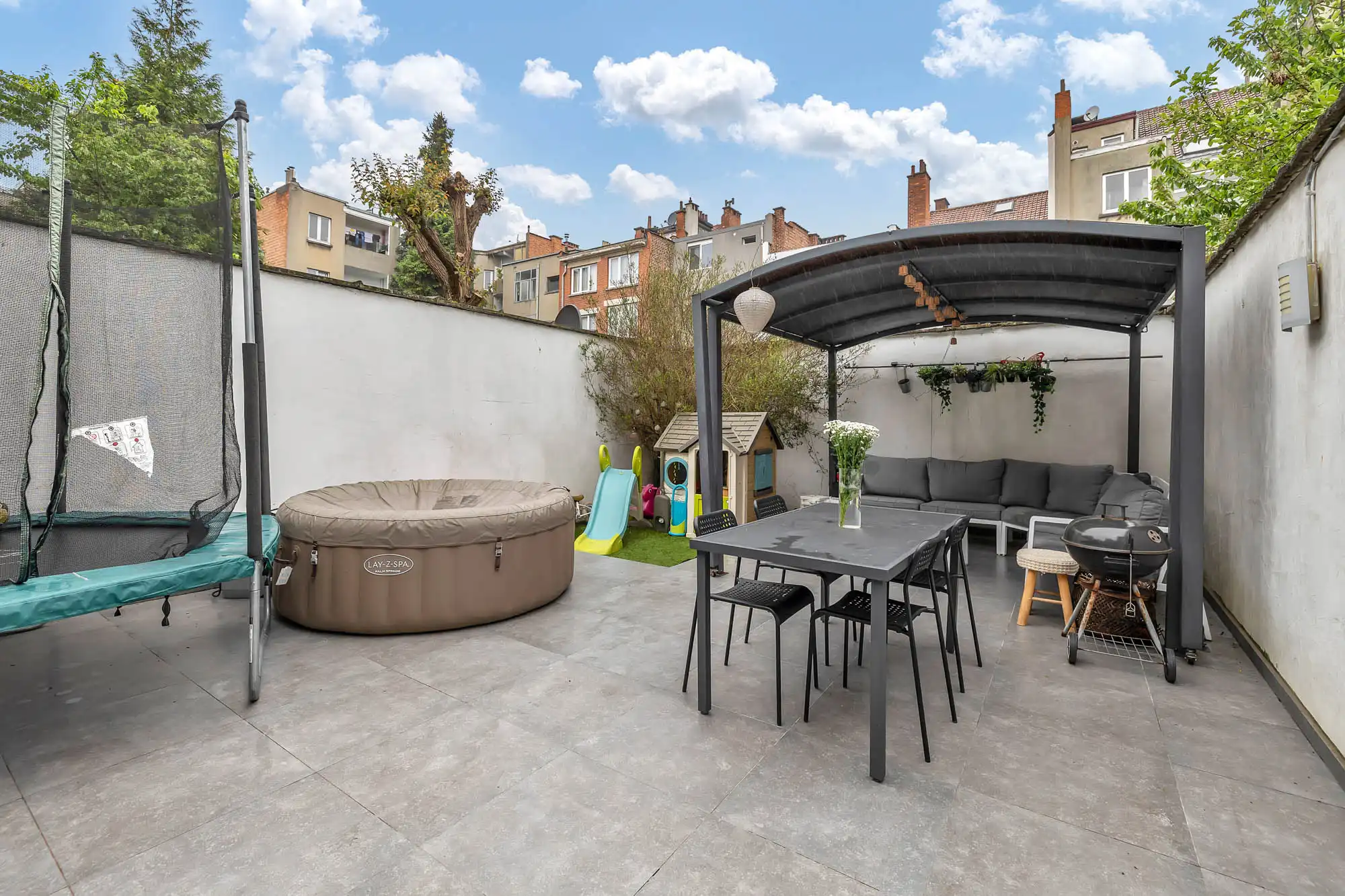 Gerenoveerd appartement - 2 slpk en ruim terras te Molenbeek foto 27