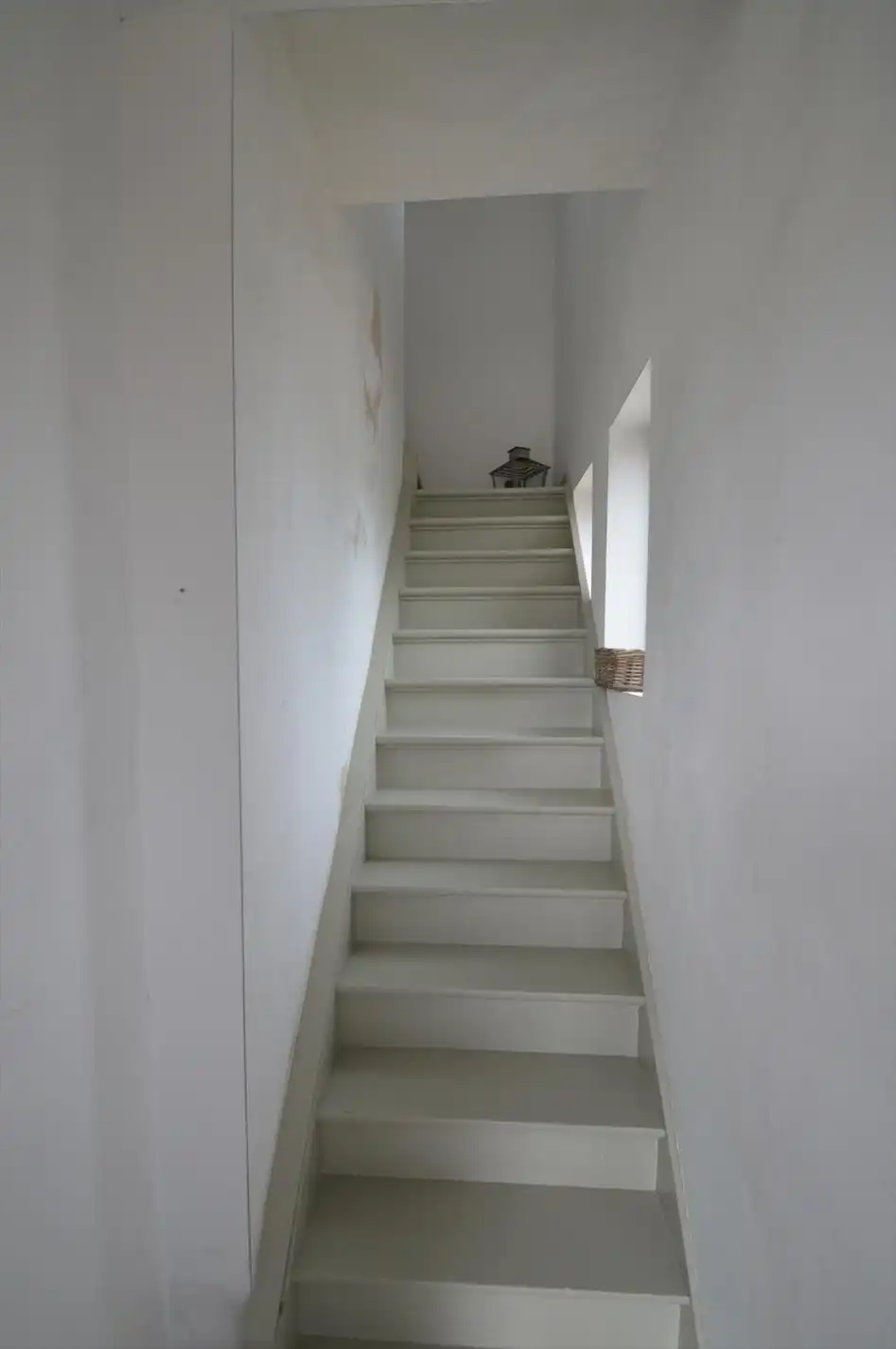 Knap duplex appartement op de 1ste en 2de verdieping met 1 grote en 1 kleine slaapkamers en 2 autostandplaatsen foto 4