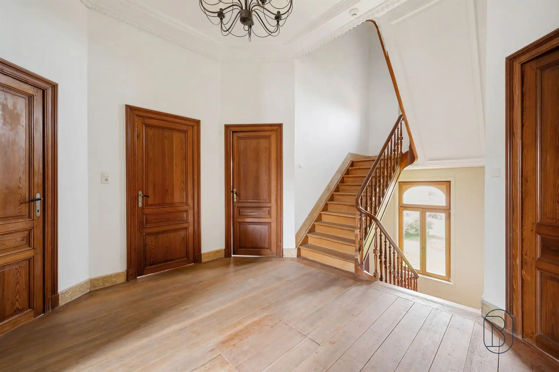 Imposante notariswoning met prachtige tuin! foto 26