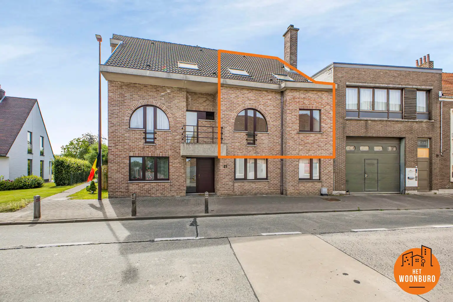 Appartement met 3 slpks, bureel, terras, kelder en garage foto {{pictureIndex}}