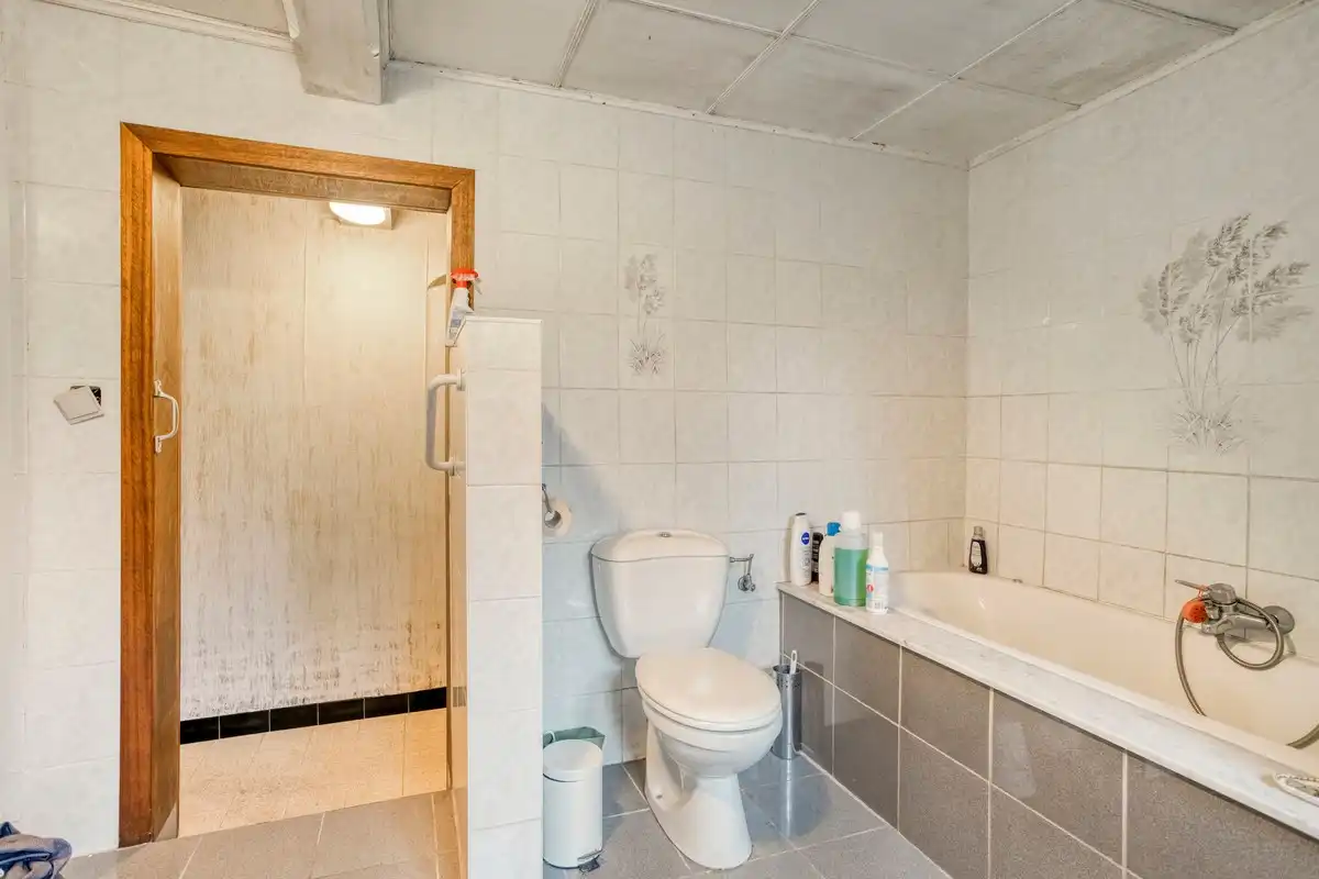 Prachtige te renoveren hoeve op meer dan 2 hectare! foto 13