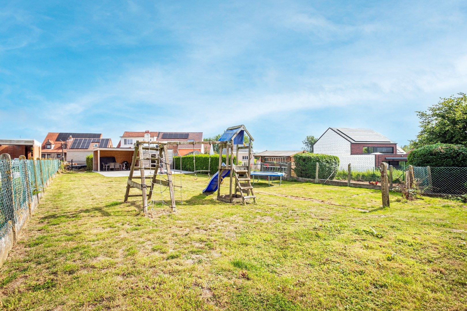 Instapklare woning op 9a30, met 3 slpks, garage en tuin  foto 10