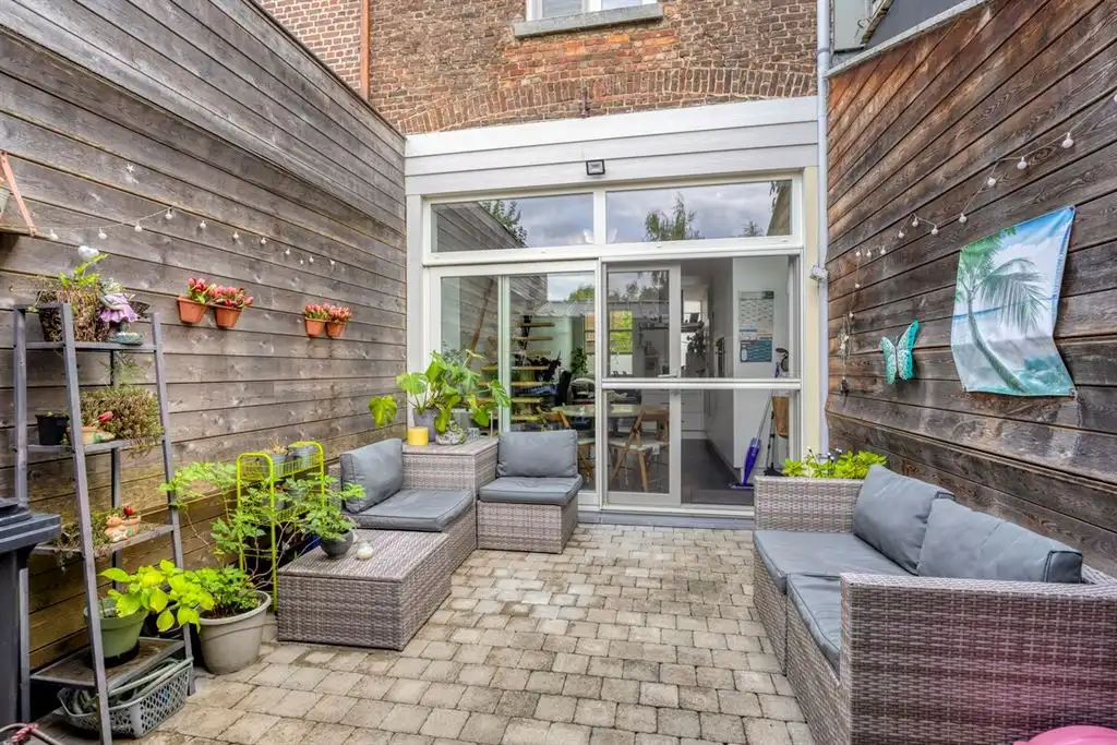 Prachtig gerenoveerde gezinswoning op een toplocatie foto 22