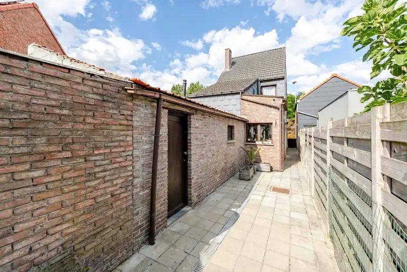 Woning aan de stadsrand nabij de Daknamse bossen... foto 13