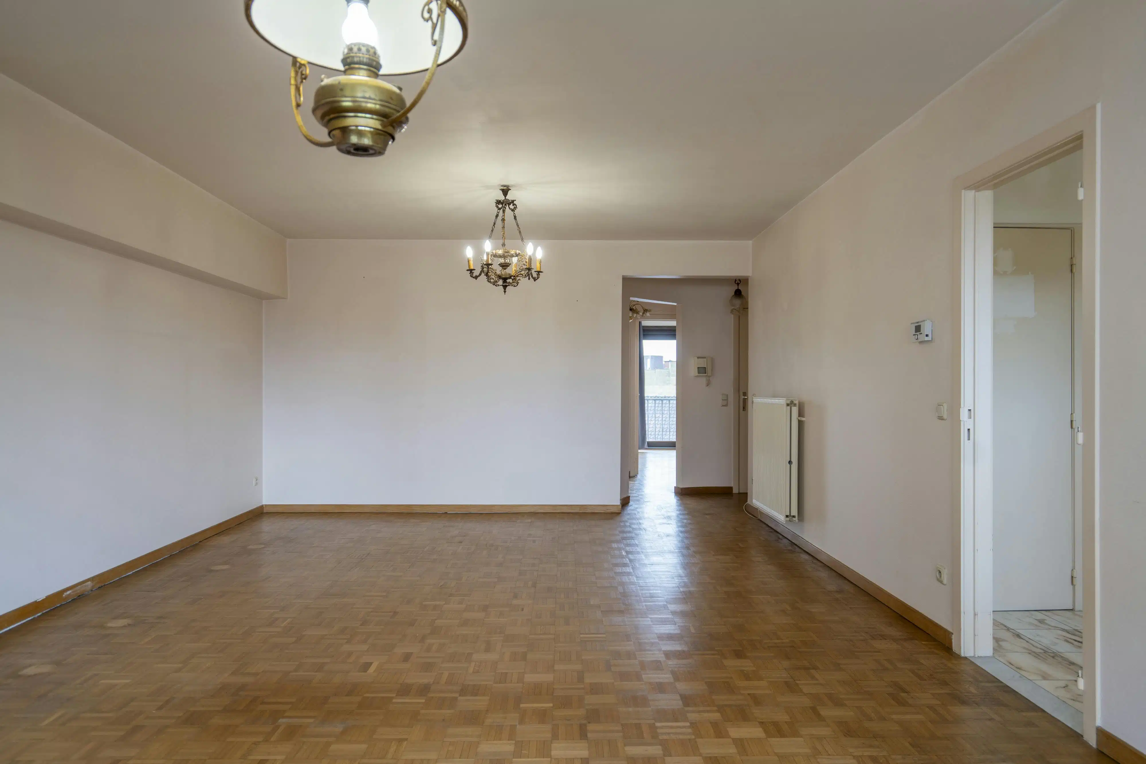Te koop: lichtrijk 2-slaapkamerappartement in Kortrijk foto 6