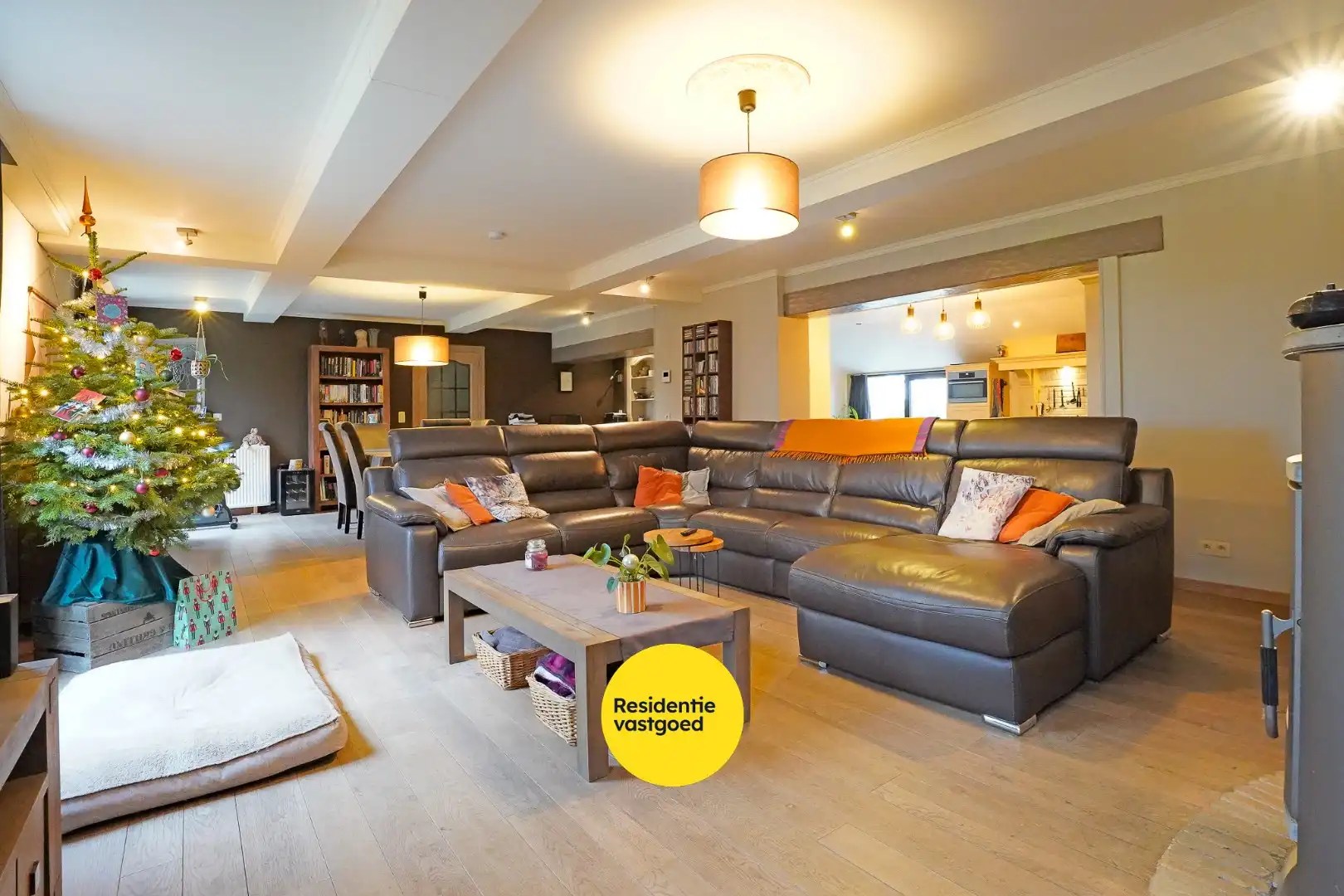 Prachtige, energiezuinig gerenoveerde landelijke villa op 2.542 m² te Nieuwpoort foto 3