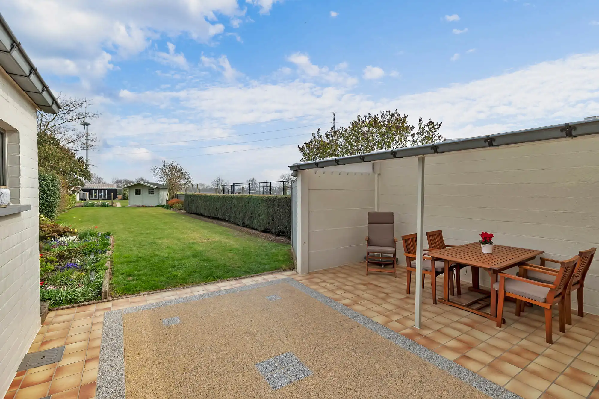 Goed onderhouden woning met garage op strategische locatie foto 20
