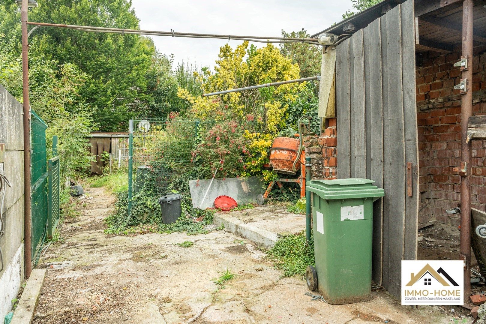 Te renoveren woning met vele mogelijkheden  foto 17