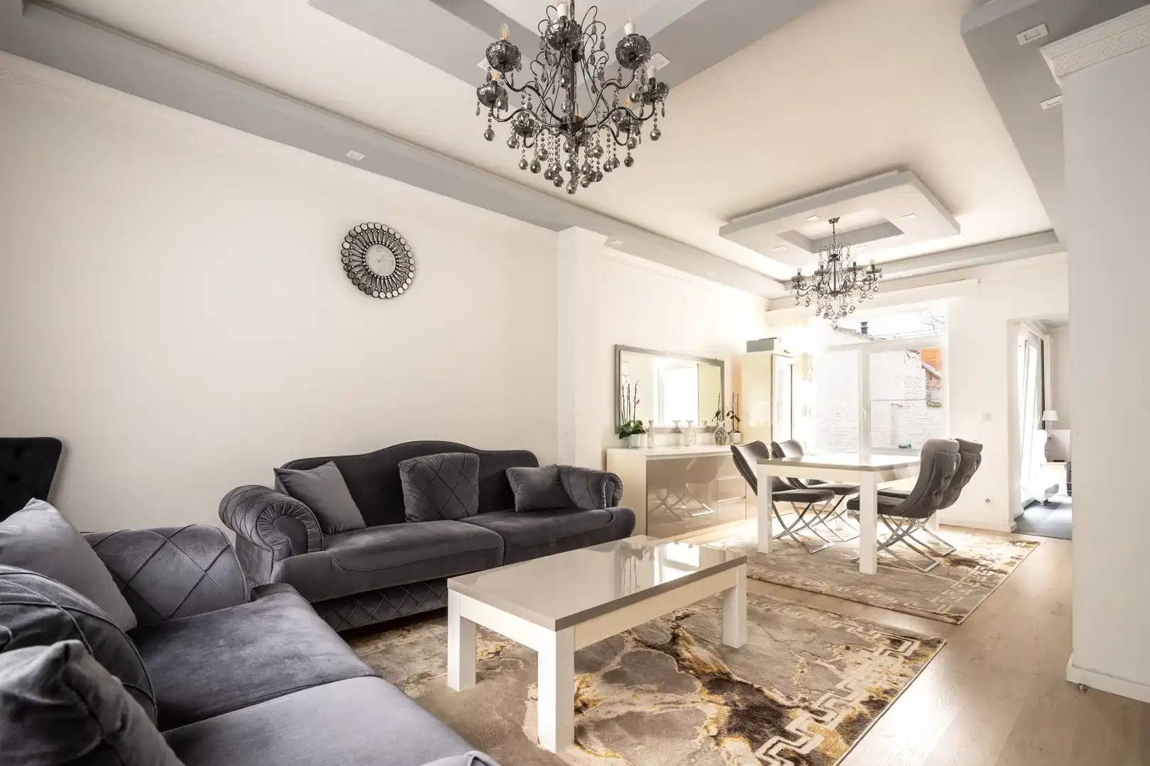 Stil en centraal wonen in het hart Merksem! foto 3