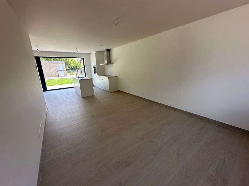 Stijlvolle nieuwbouwwoning in het centrum van Kaprijke! foto 3