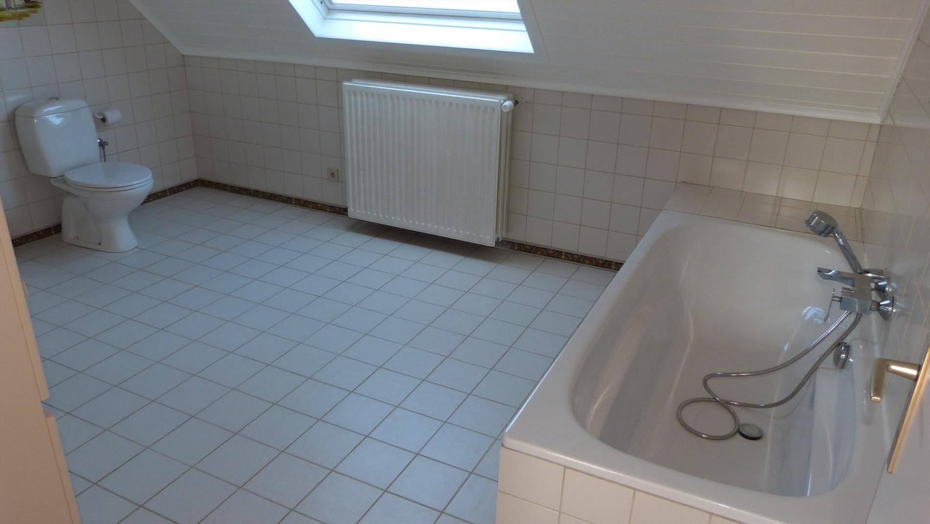 Alleenstaande woning met garage en tuin - rustige ligging foto 17