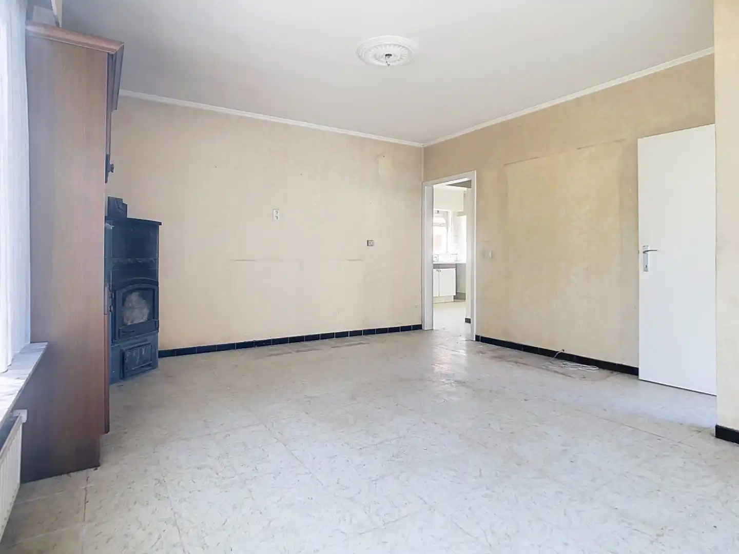 Te renoveren half-open bebouwing op 600m² in het centrum van Staden foto 2