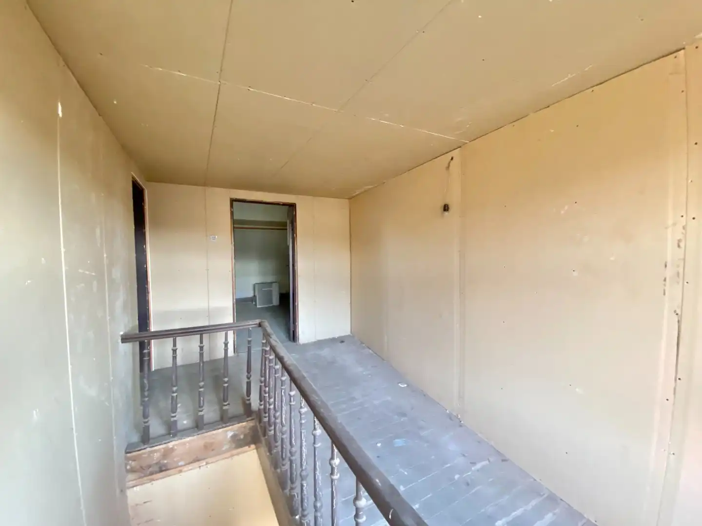 RUIM HANDELSPAND MET TAL VAN MOGELIJKHEDEN OP CENTRUM LOCATIE foto 25