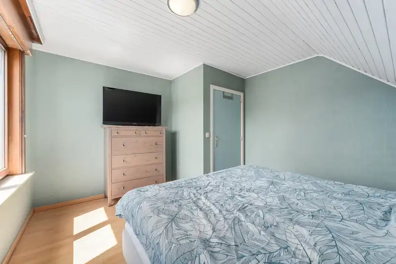 Instapklare gezinswoning met 4 slaapkamers en dubbele garage foto 19