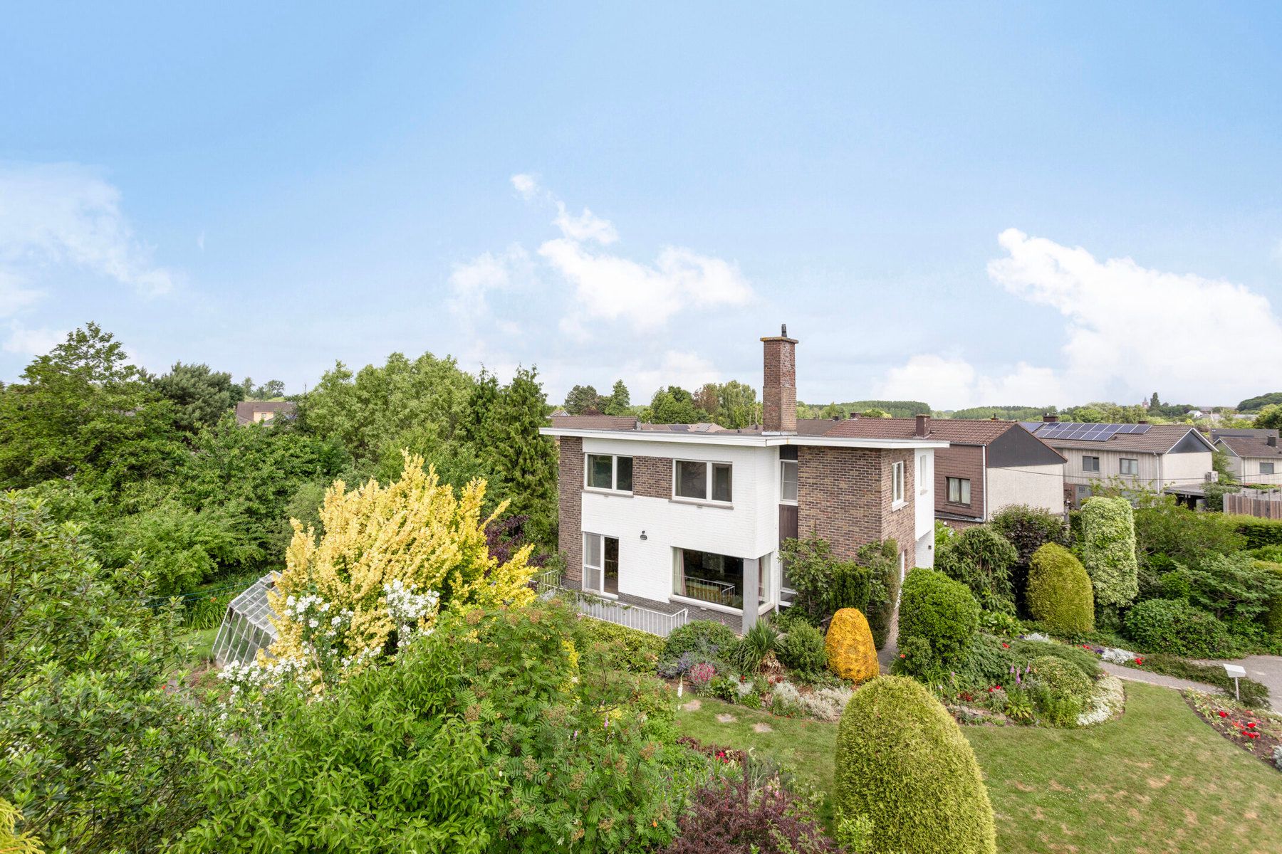 Villa met 4 slpk, tuin, garage en uitbreidingsmogelijkheden! foto 3