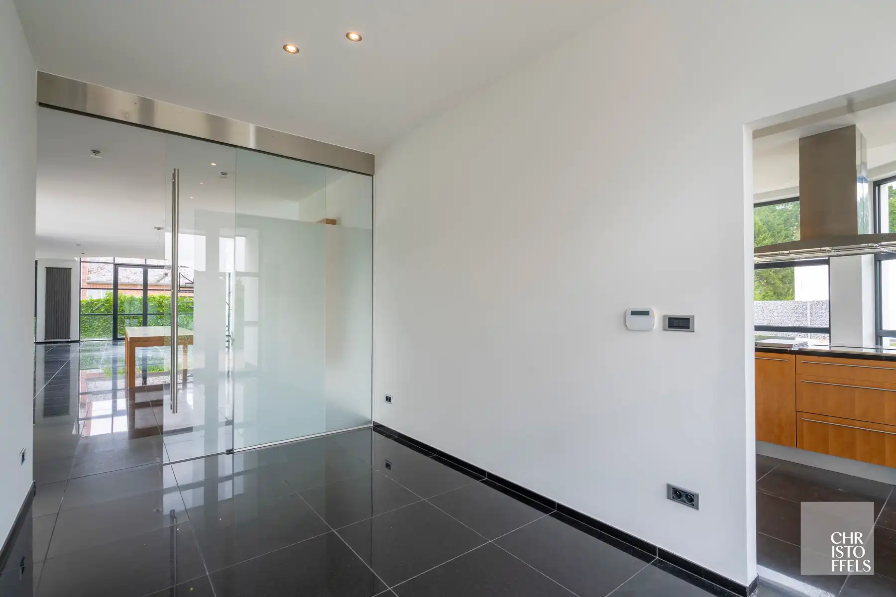 Tijdloze villa (405 m²) met zwembad, magazijn en weiland op 4.858 m²! foto 15