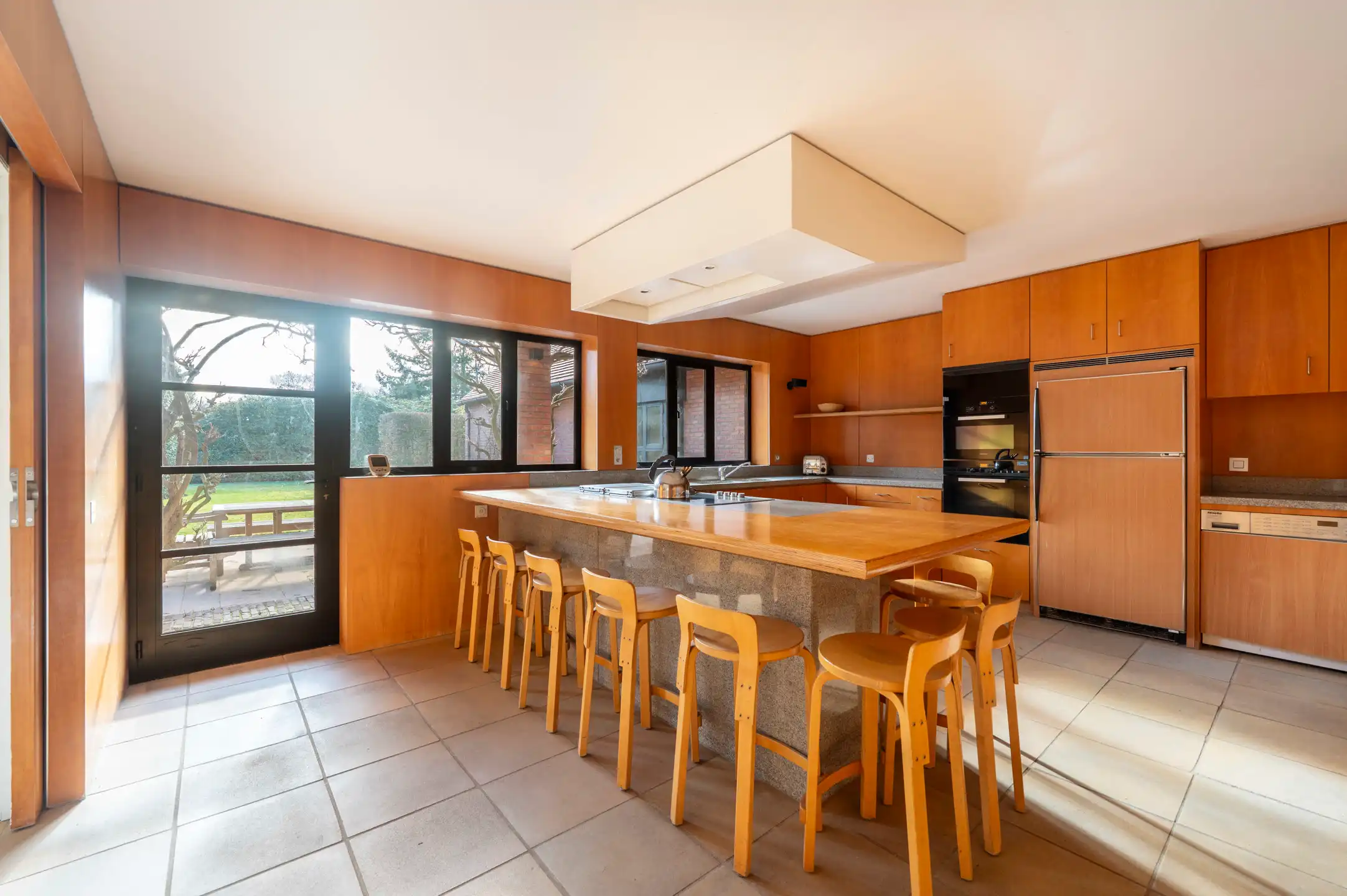 SCHILDE -  Tijdloze villa te midden van groene oase! foto 7