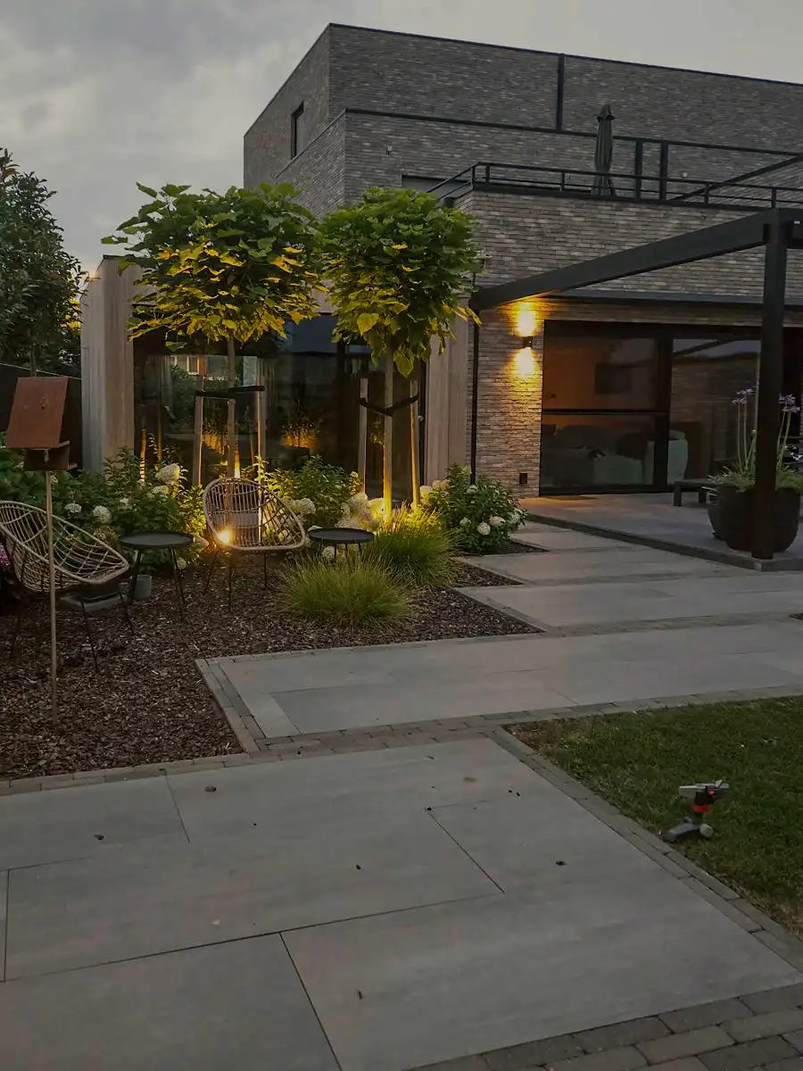 Instapklaar gelijkvloers appartement met carport, berging, luxe afwerking en aangelegde tuin foto 32