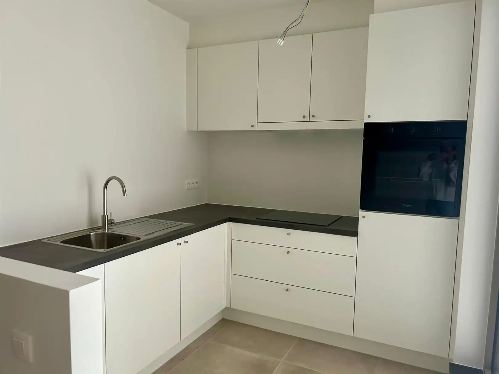 Nieuwbouwappartement met 1 slaapkamer en parkeerplaats foto 2