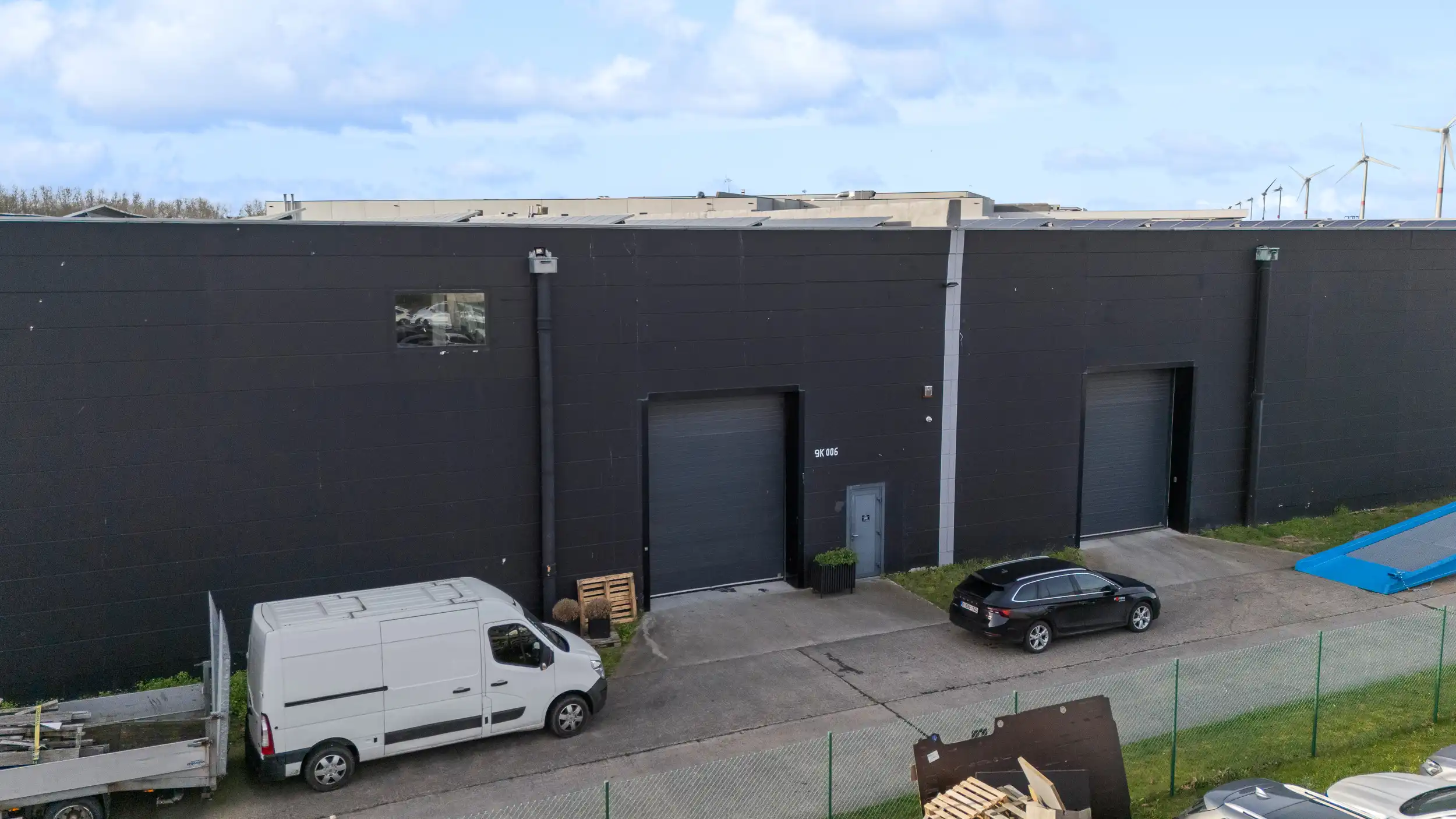 Top gelegen KMO-unit van 610 m² met parking foto 3