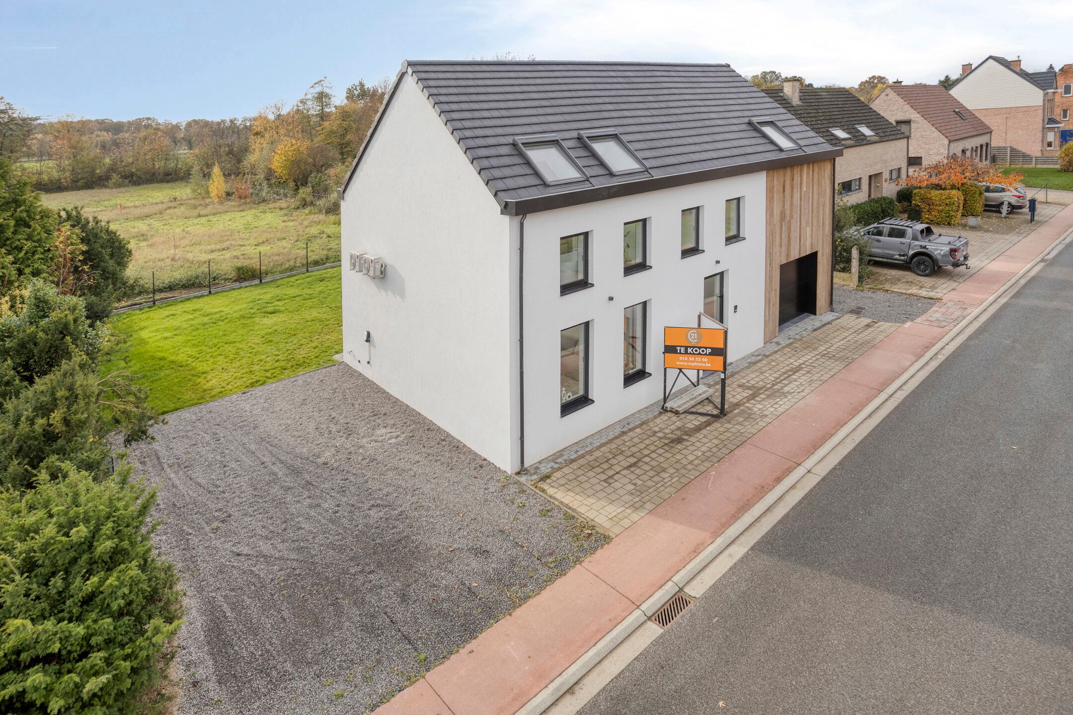 Moderne, energiezuinige woning met luxe afwerking foto 3