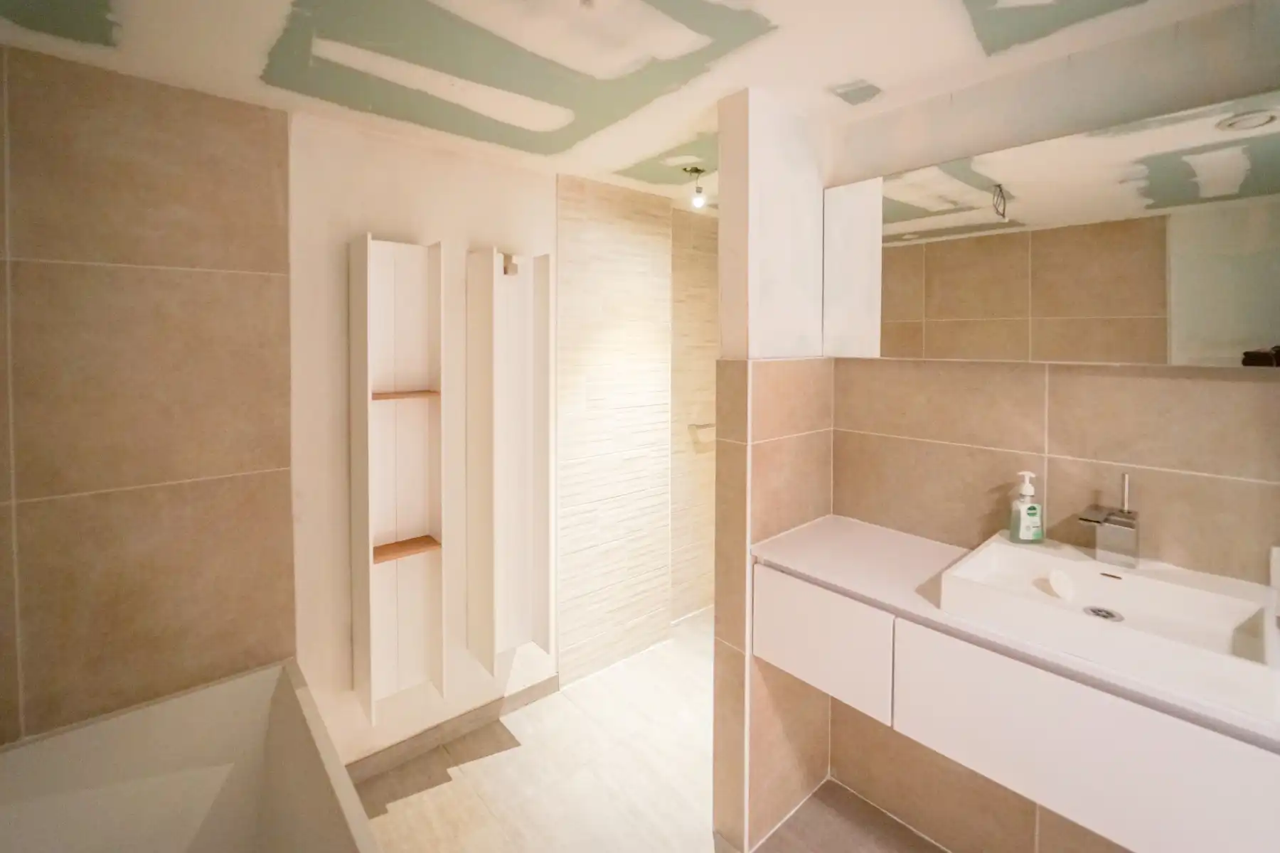 Moderne 3e verdieping appartement met 2 slaapkamers en energiezuinig EPC 78,27 in centrum Gent - perfect gelegen! foto 13