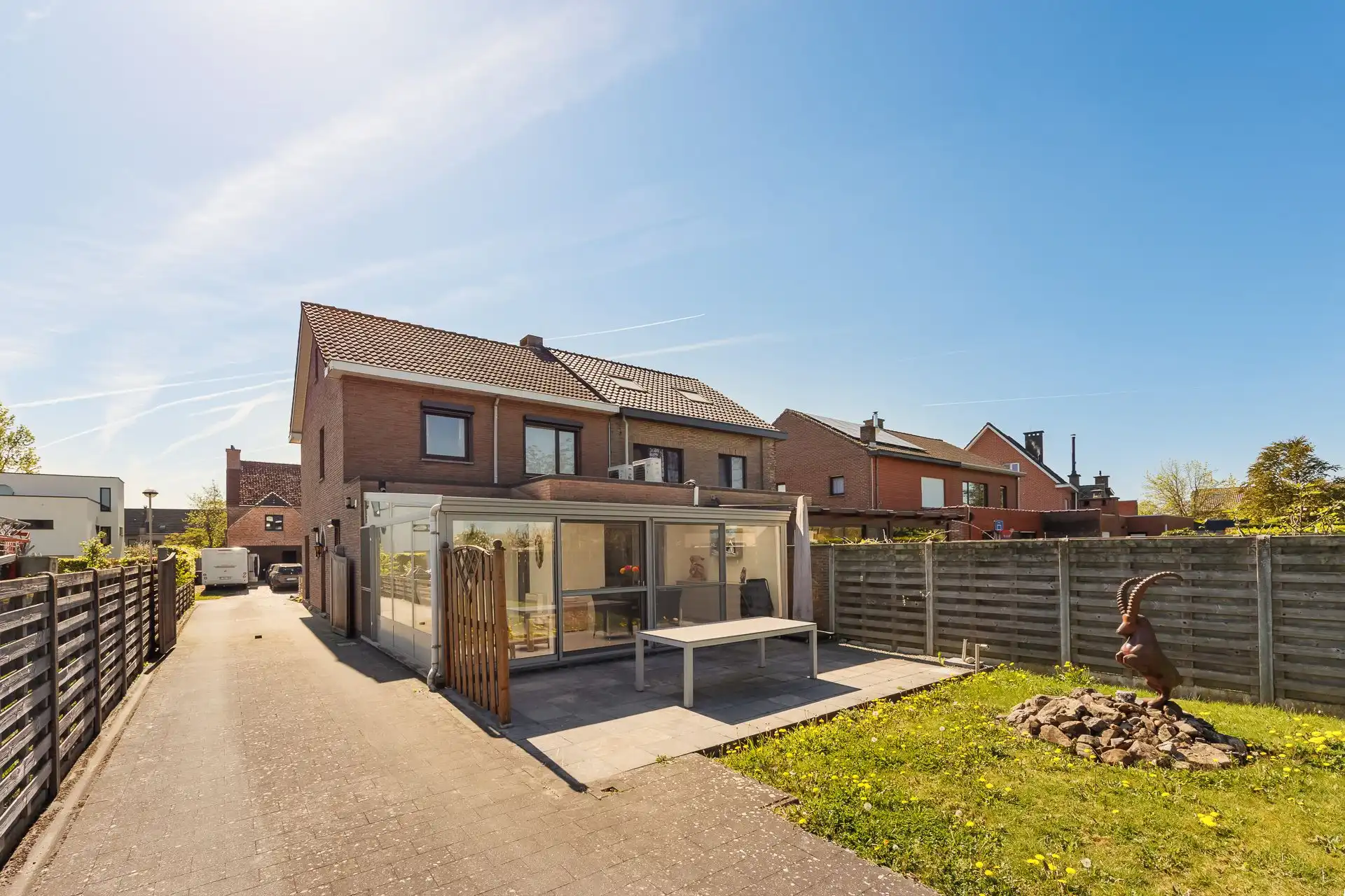 Fijne gezinswoning met 3 slaapkamers en ruime tuin foto 17