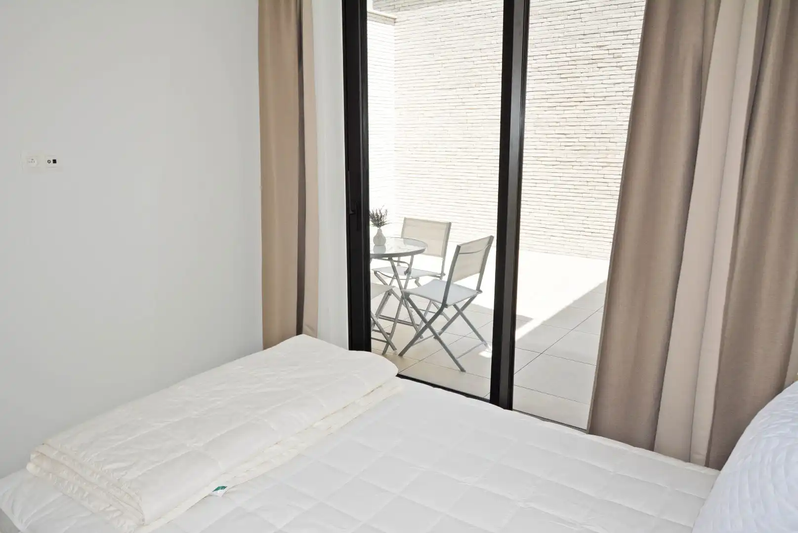 Appartement in het centrum van Knokke met eigen buitenruimte - eerste verhuur! foto 8