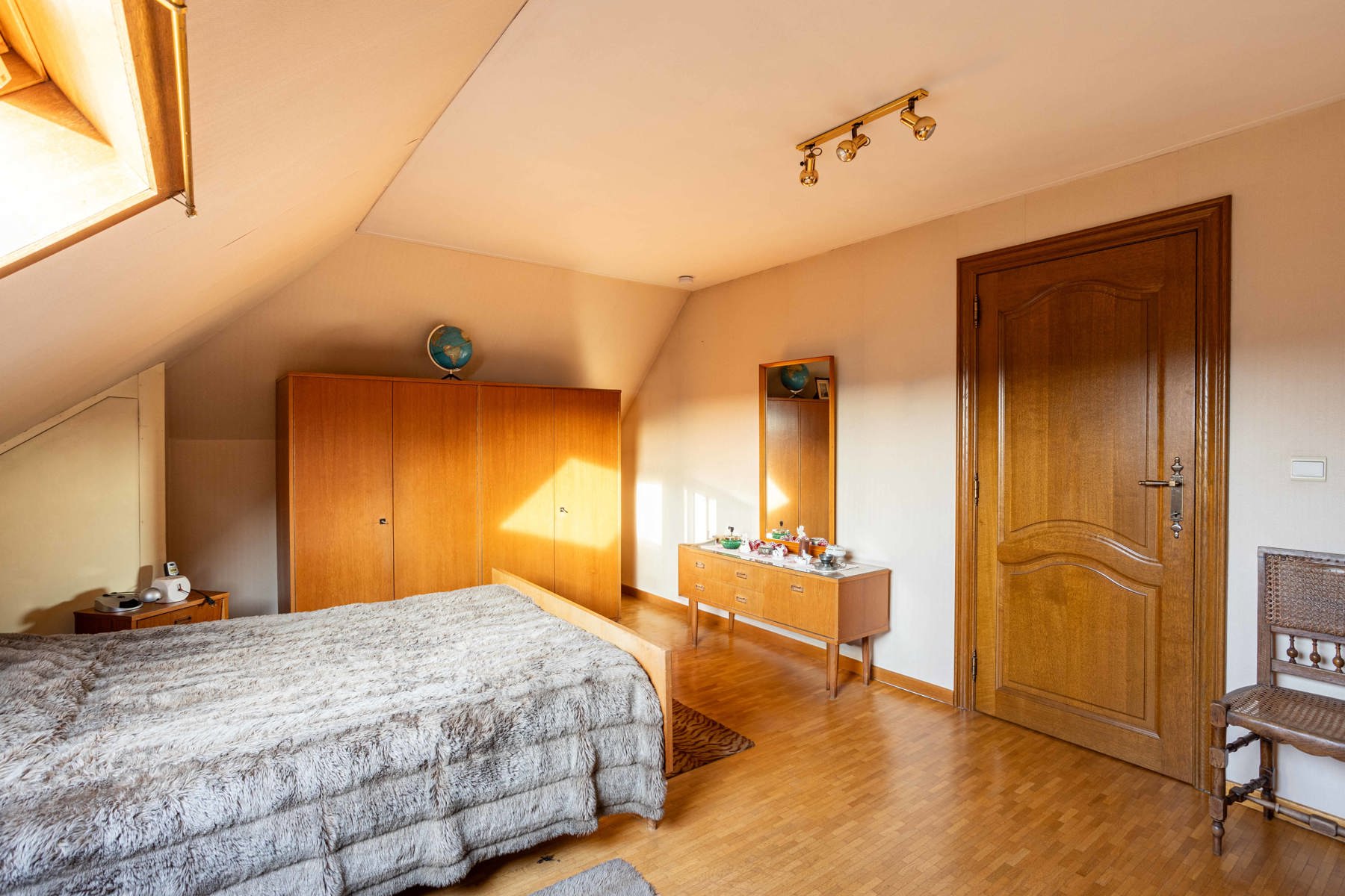 Solide open bebouwing op gunstige ligging. foto 21