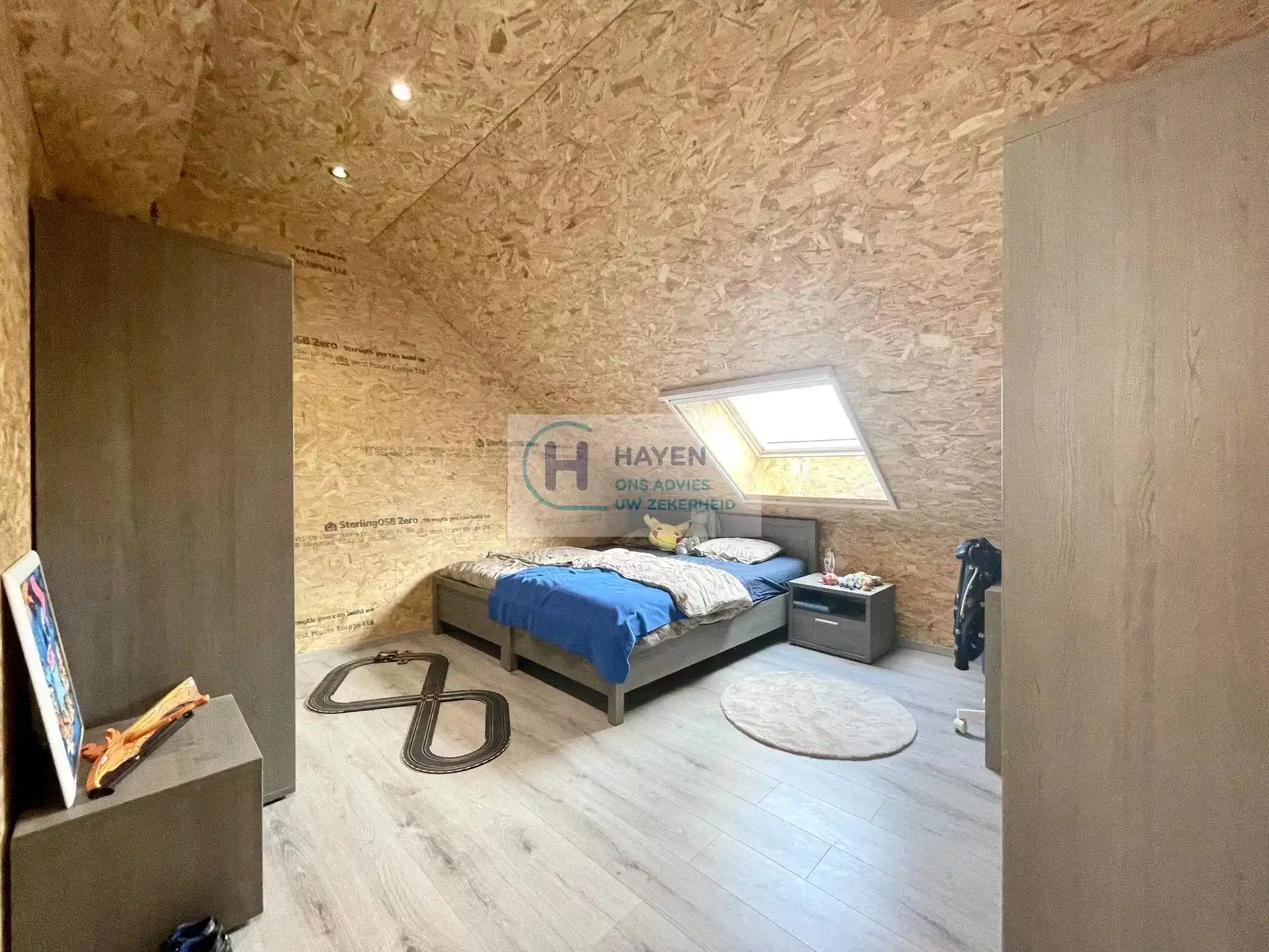 Zeer ruime woning in afwerkingsfase met veel potentieel op een groot perceel van 2.140m² foto 9