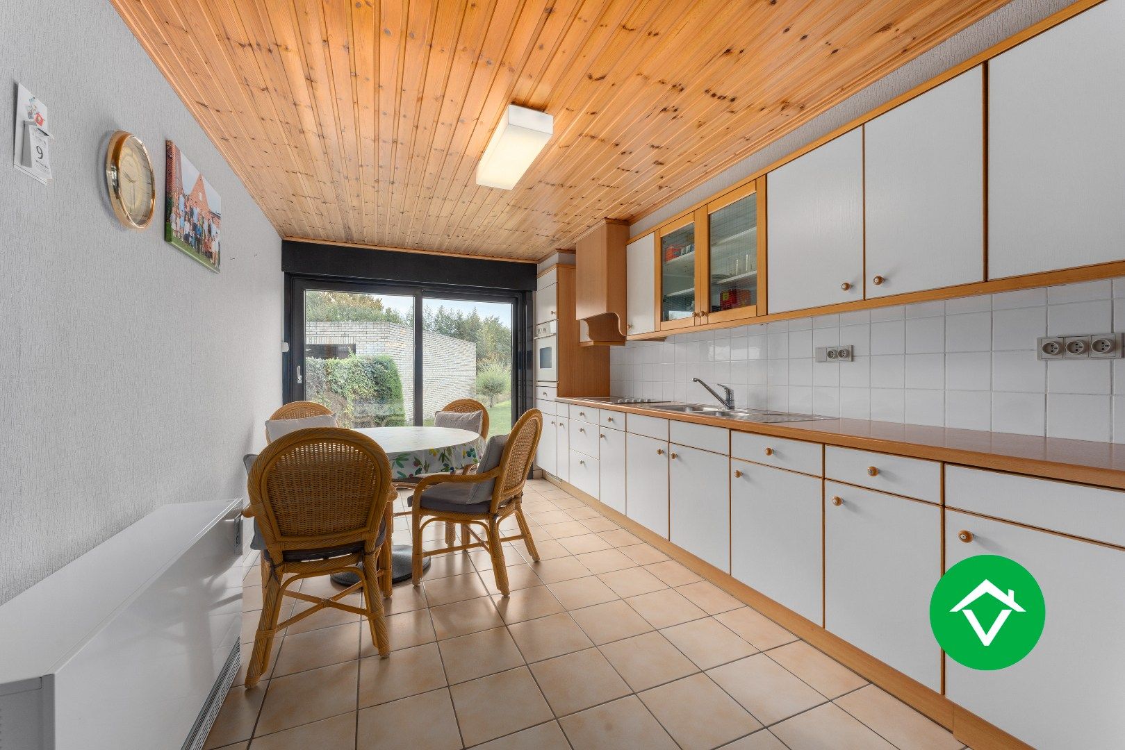 Ruime woning met 5 slaapkamers, diepe tuin en garage te Staden foto 7