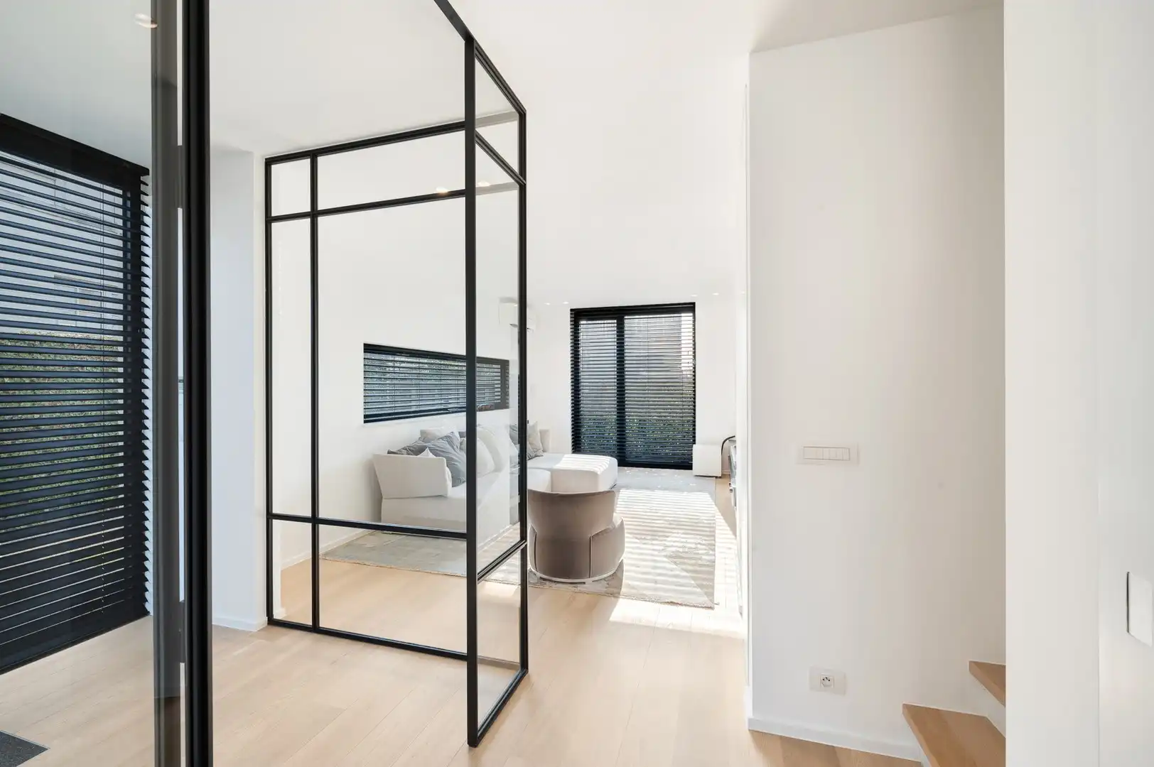 Hedendaagse, recente koppelwoonst centraal gelegen te oud-Knokke. foto 7