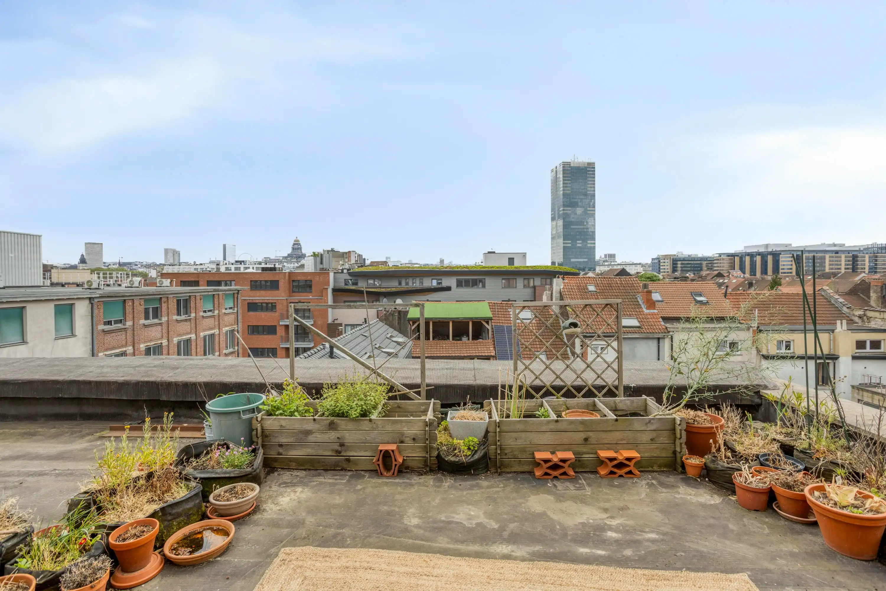 Atypisch appartement te koop in Brussel: Uitzonderlijke triplex met terras (EPC B) foto 5