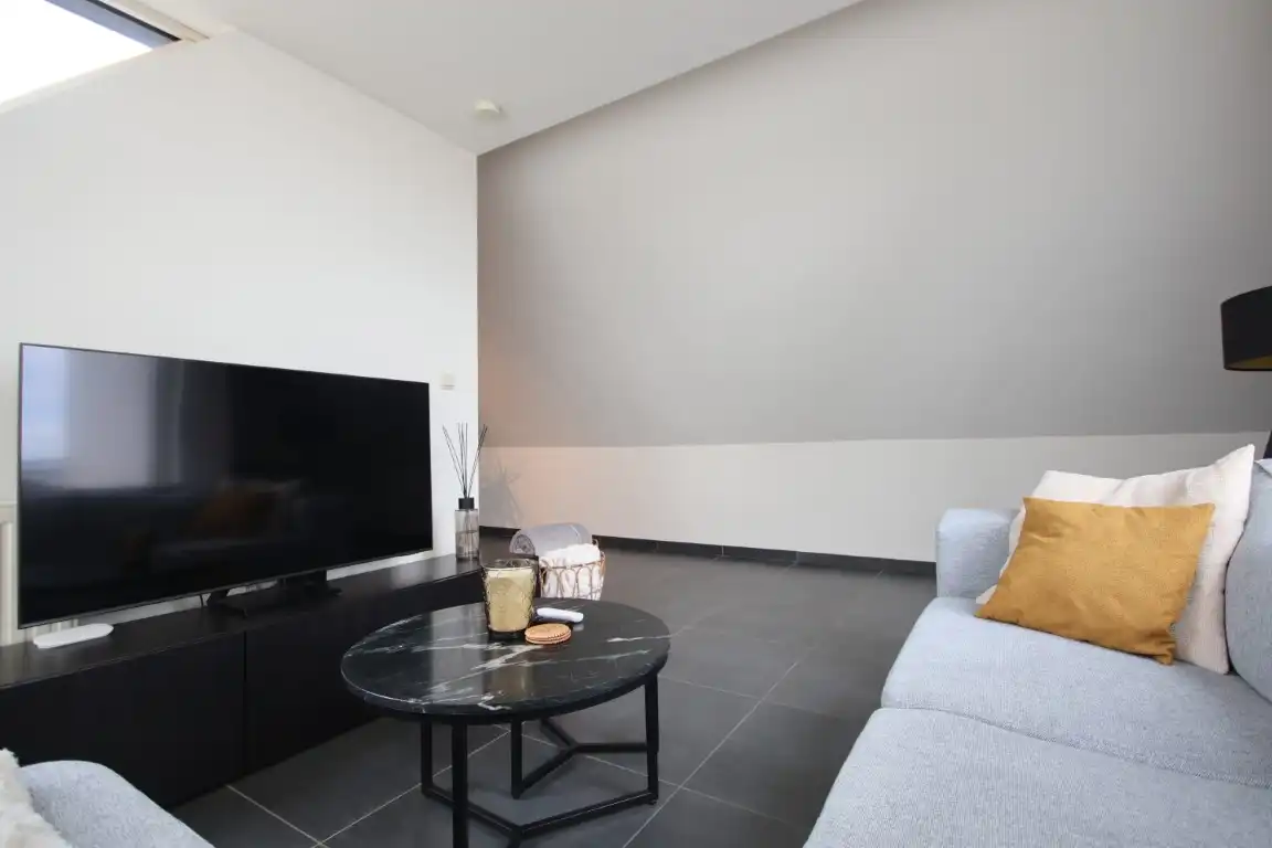 Rustig gelegen duplex appartement, met garage en extra staanplaats op wandelafstand van het centrum van Sint-Truiden. foto 29