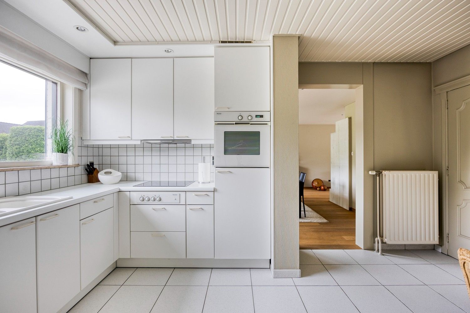 Klassiek landhuis met 4 slaapkamers, bureel en ondergrondse garage op prachtig perceel van 1000 m² nabij Lommel-centrum foto 12