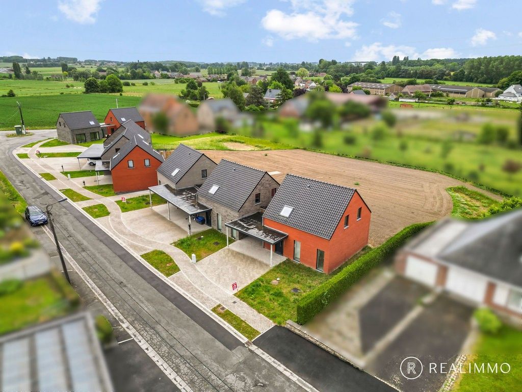 Nieuwbouwproject in groene omgeving – Slechts enkele woningen beschikbaar! foto {{pictureIndex}}