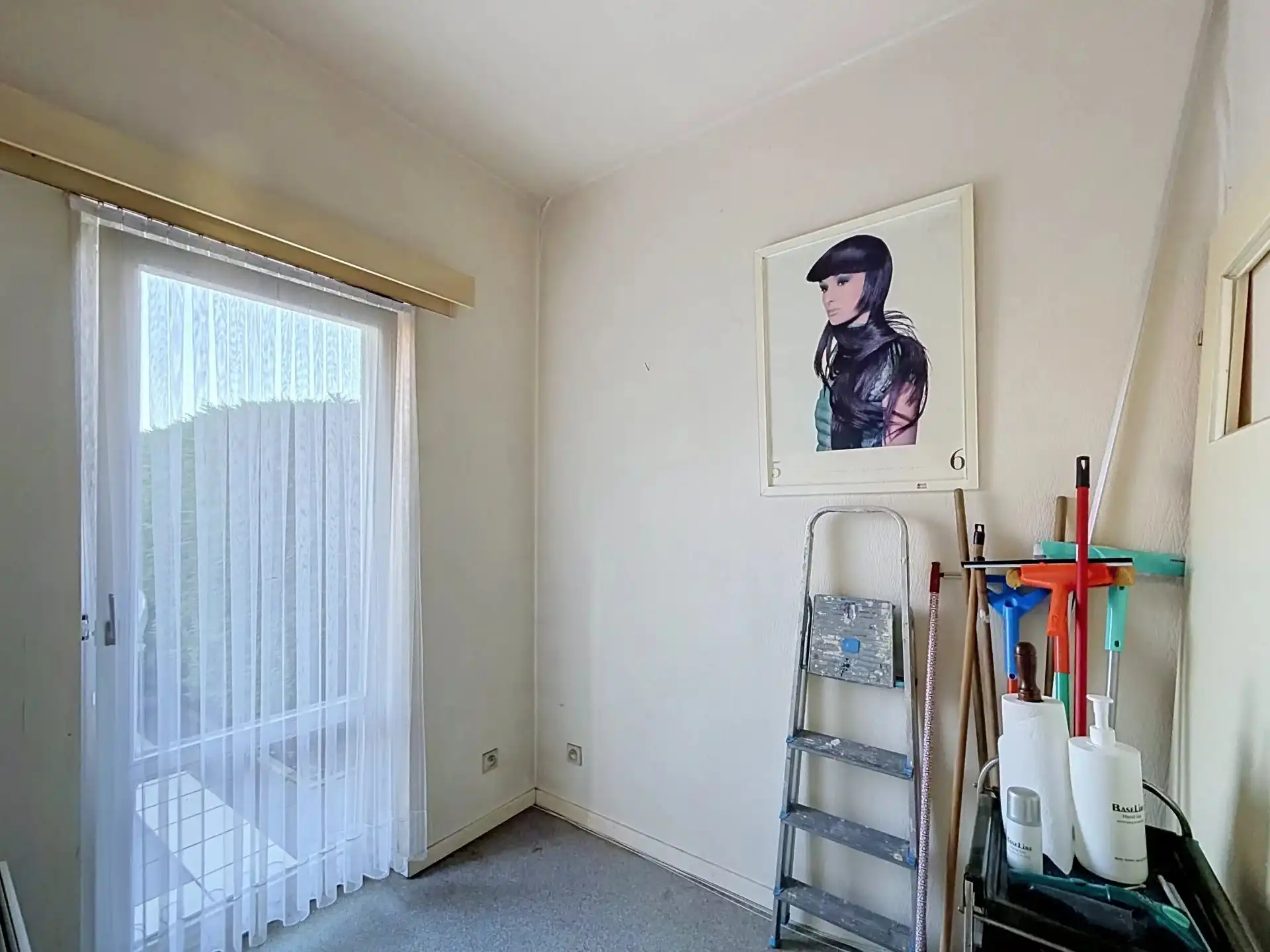 Gelijkvloers appartement in hartje Lommel met staanplaats. foto 14