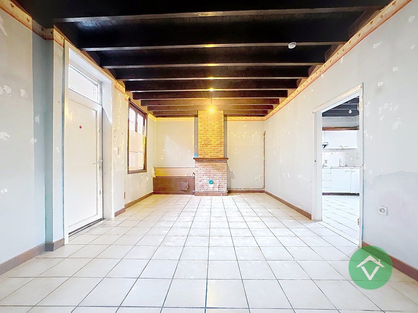 Instapklare woning met 4 slaapkamers in centrum van Koekelare foto 2