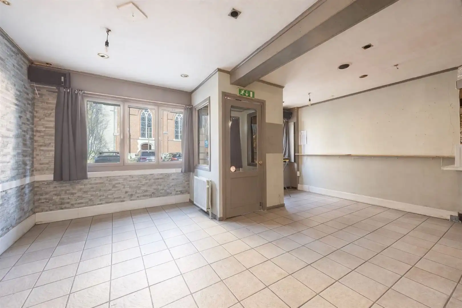 Handelszaak met mogelijkheid tot eengezinswoning foto 4