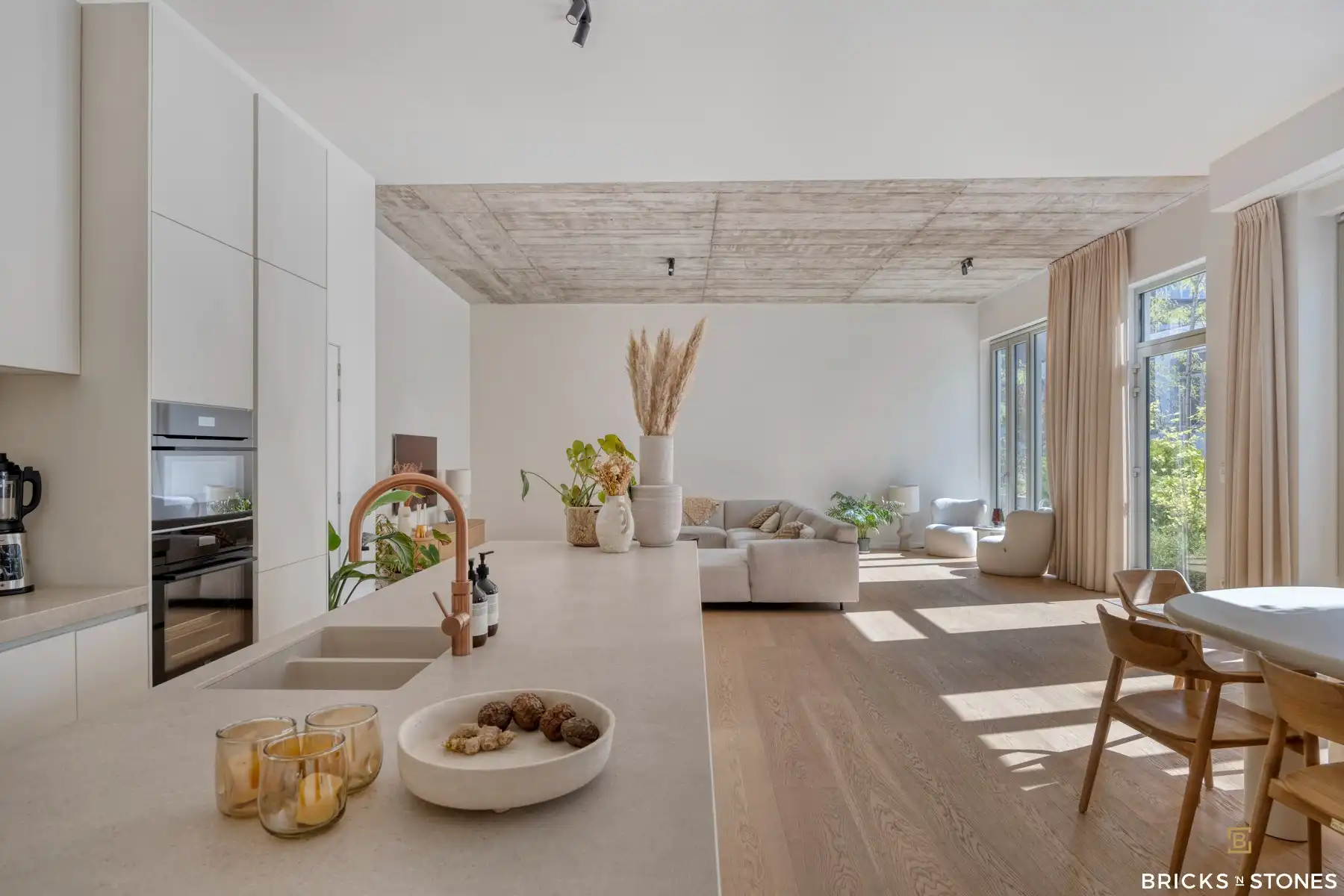 Verborgen parel: gelijkvloers appartement met terras foto 13