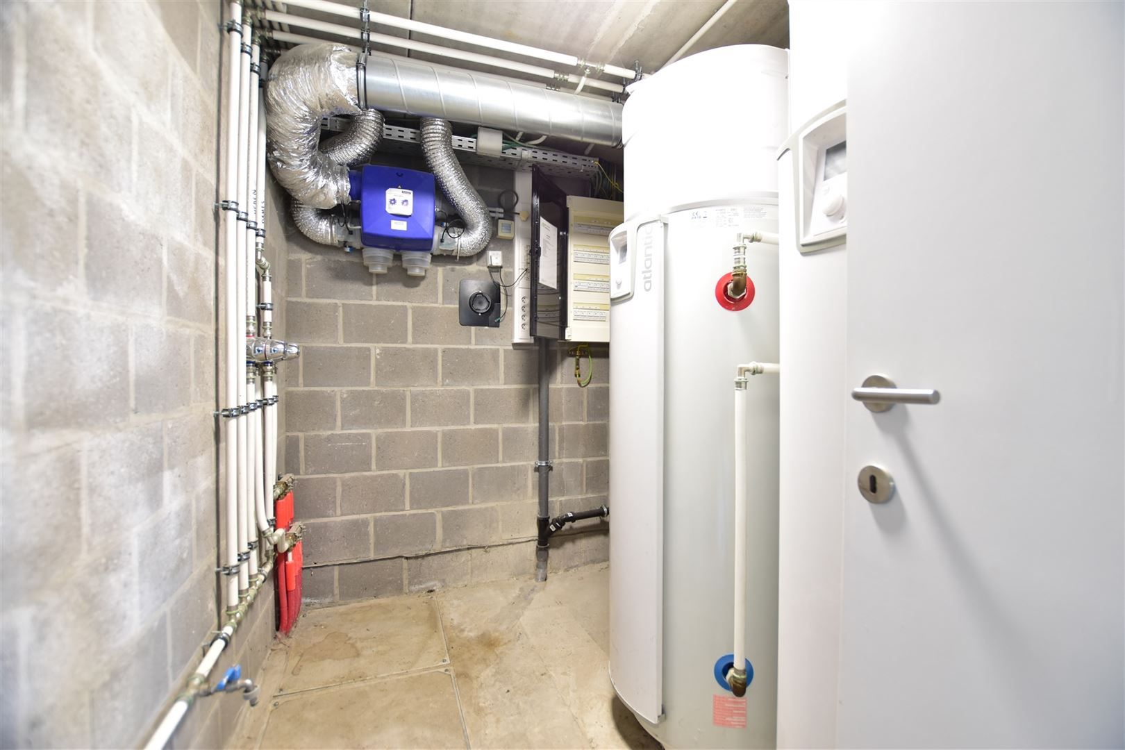 Multifunctioneel bedrijfspand (ca. 450m²) te Hamme foto 11