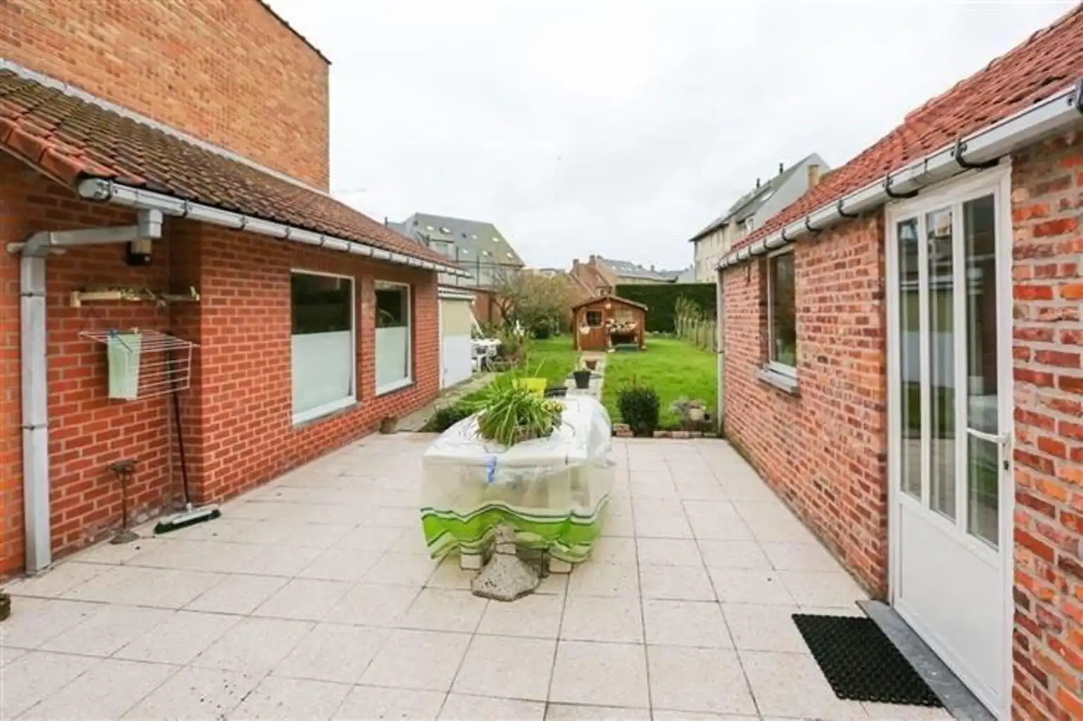 Te koop: te renoveren rijwoning op toplocatie foto 19