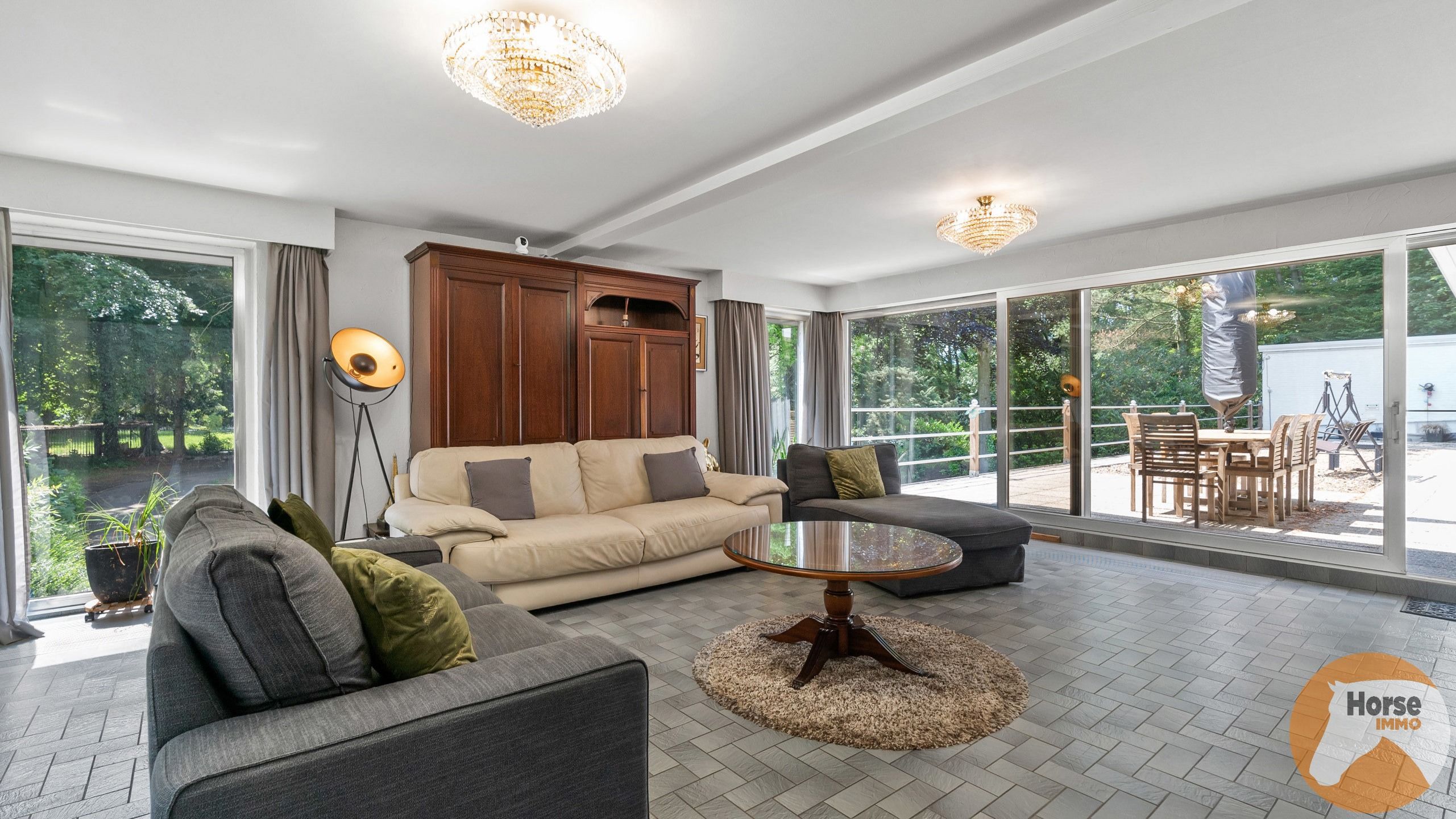 BERINGEN - Imposante woning met handelsruimte foto 9